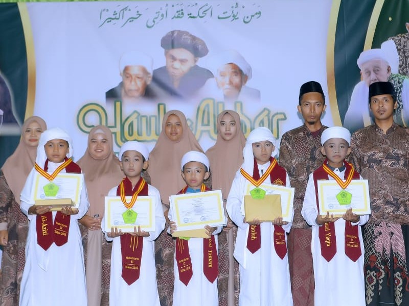 Pengajian Umum dalam rangka Wisuda Tahfidz Qur'an (Juz 30) SD Islam Al-Hasyimi tahun 2026